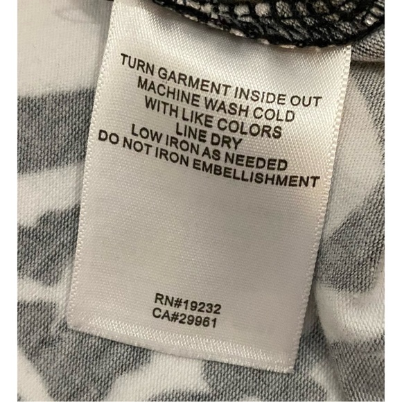 Alfred Dunner Woman Multicolor High Roller Animal Print Top, Plus Size 3X - Picture 7 of 8